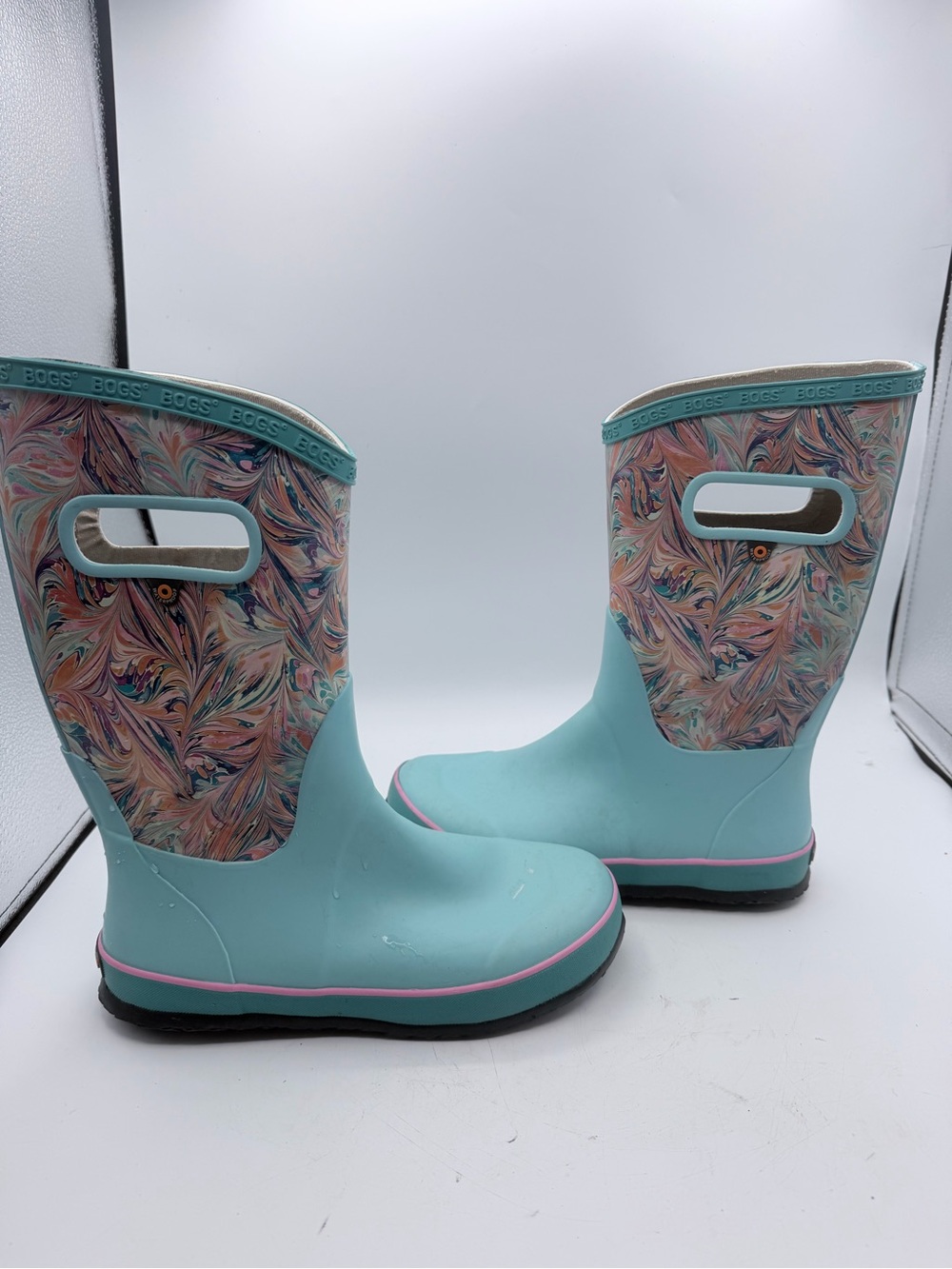 BOGS Kids Aqua & Pastel Print Rain Boots Youth 5